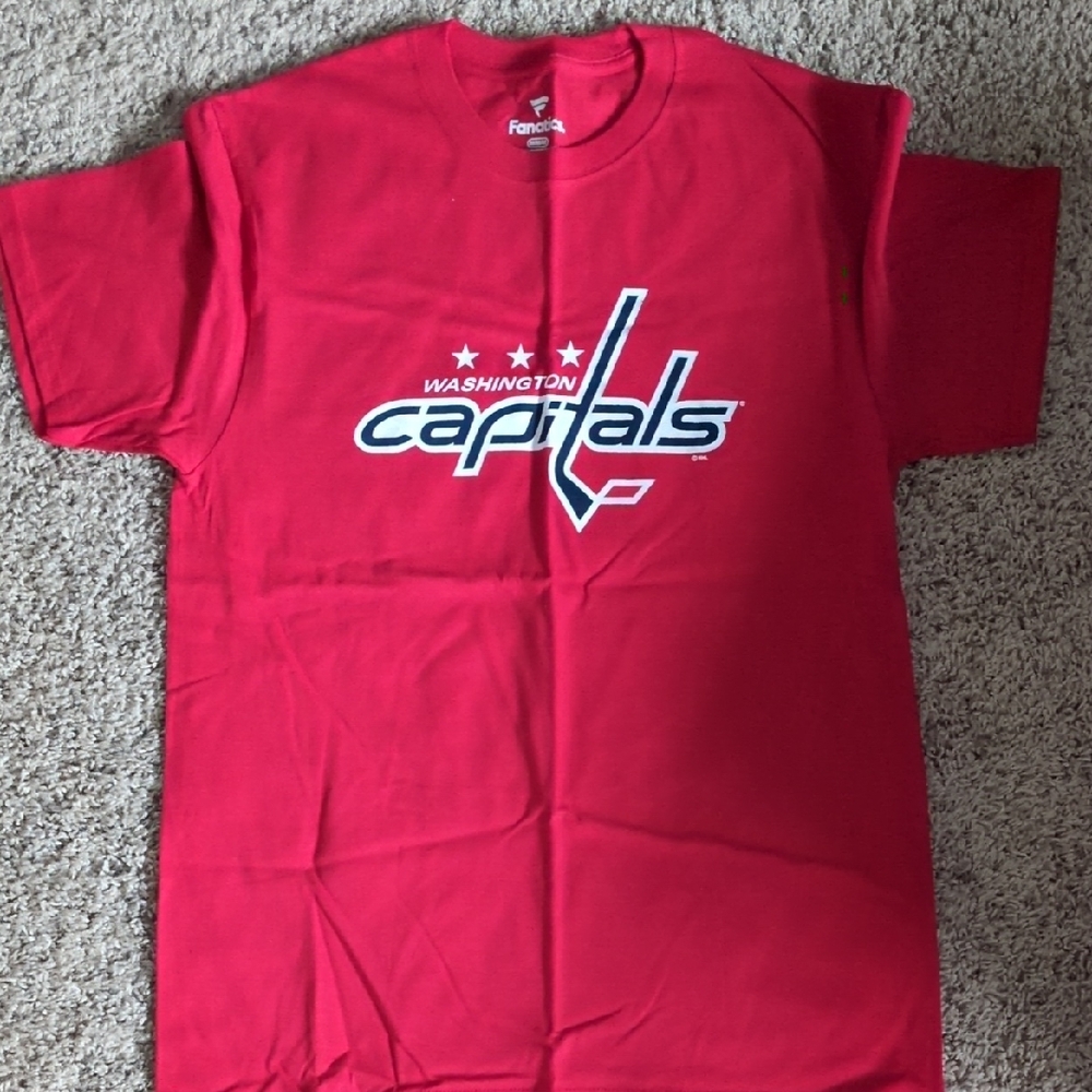 NEW Fanatics Red Washington Capitals T-shirt